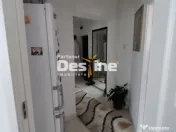 Apartament de vânzare 2 camere, decomandat, mobilat 