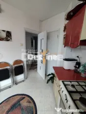 Apartament de vânzare 2 camere, decomandat, mobilat 