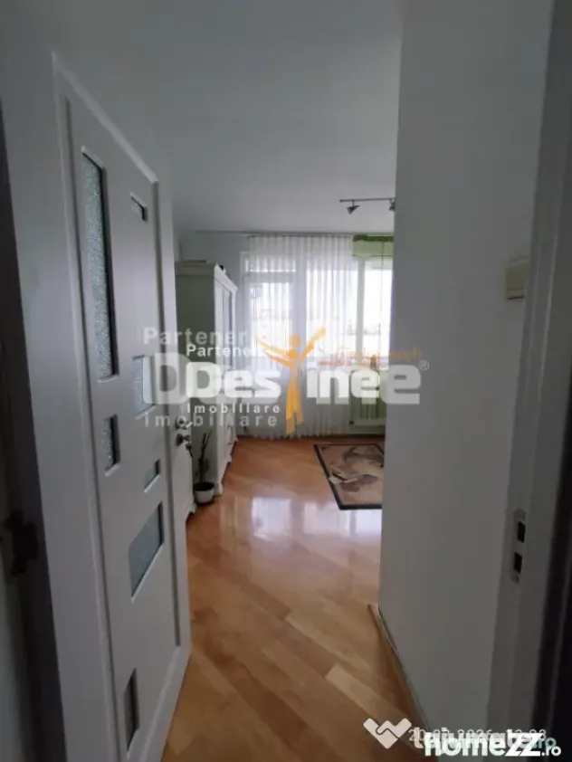 Apartament de vânzare 2 camere, decomandat, mobilat