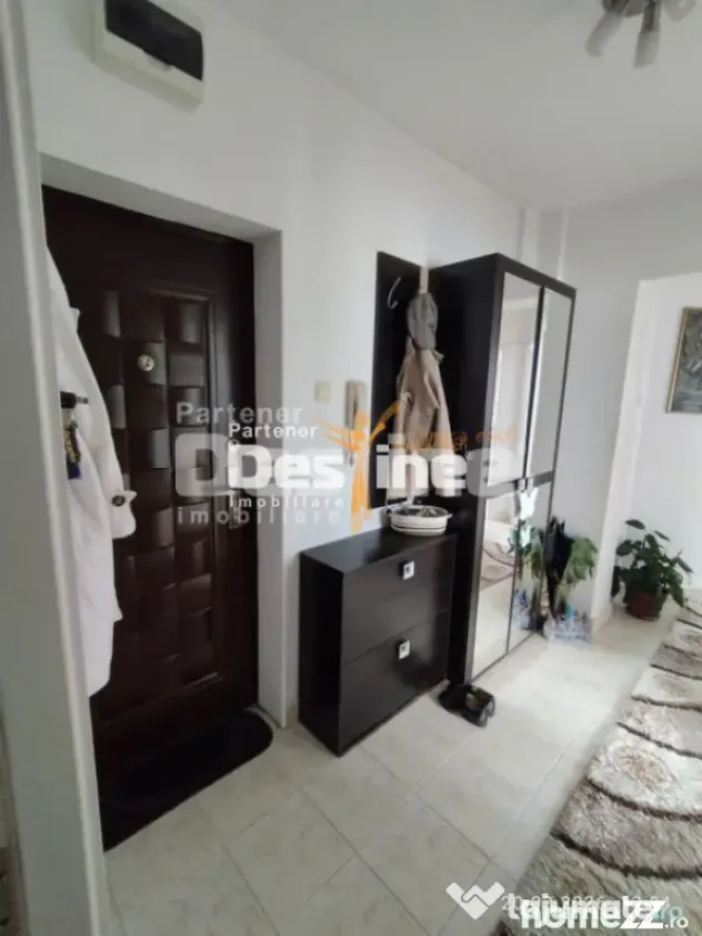 Apartament de vânzare 2 camere, decomandat, mobilat