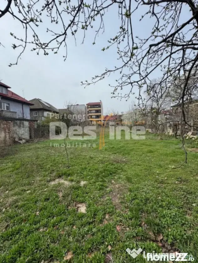 Teren 1553 mp – Oportunitate imobiliară în zonă cu regi