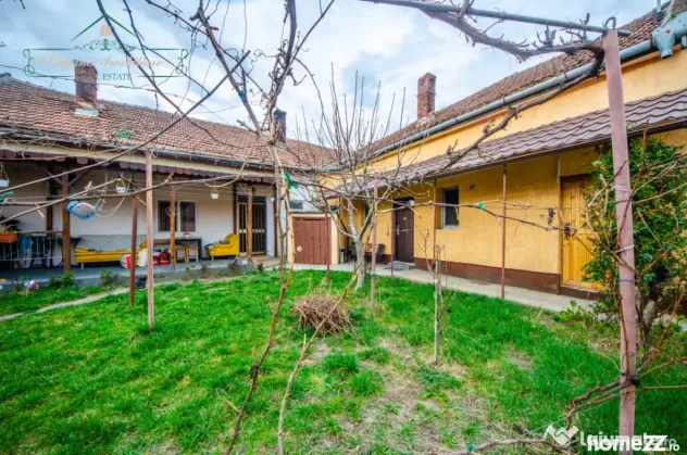 Apartament cu 2 camere la curte comună, zona Parneava, Arad - Arad (Arad)