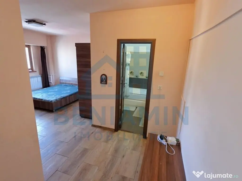 Garsoniera centrala langa Patria