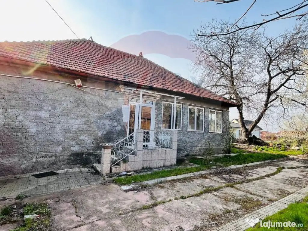 Casă / Vilă cu 4 camere de vânzare Santandrei