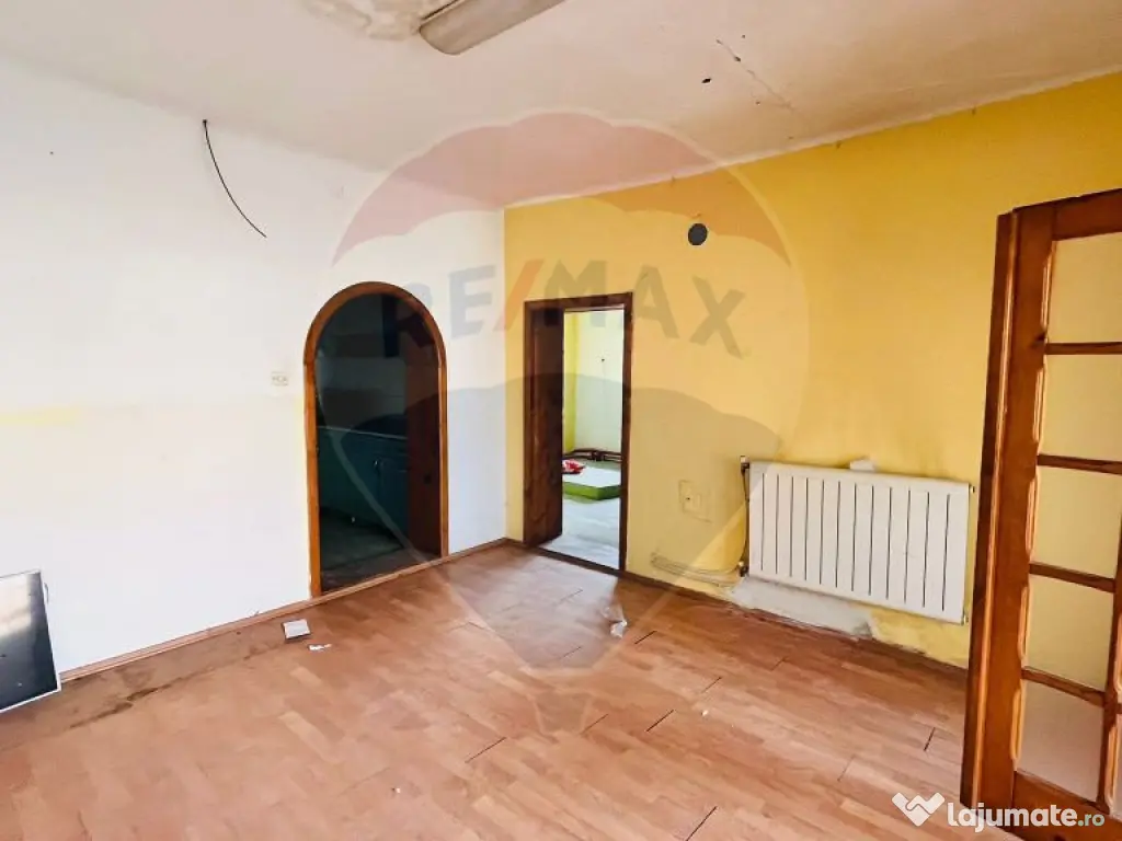 Casă / Vilă cu 4 camere de vânzare Santandrei