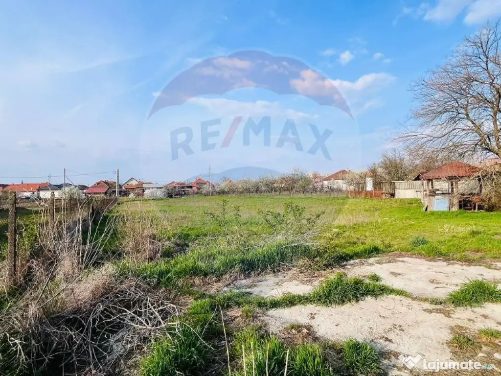 Casă / Vilă cu 4 camere de vânzare Santandrei