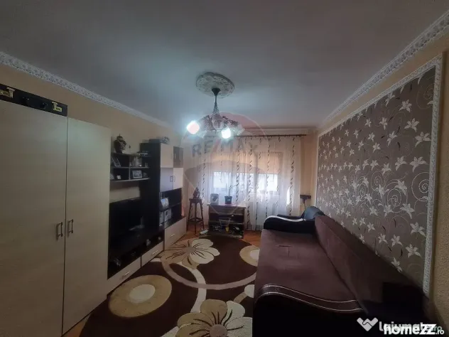 Apartament cu 2 camere de vânzare pe strada Pictor Grigo...
