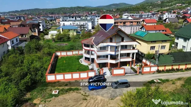 DE INCHIRIAT: Apartament cu 2 camere-strada Victoriei