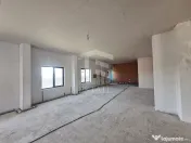 Spatiu Comercial - Bloc Nou - Stradal - 560 mp - 8 parcari 
