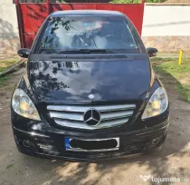 Mercedes-Benz B200