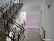 Vila de vânzare cu 8 camere și garj in Busteni 