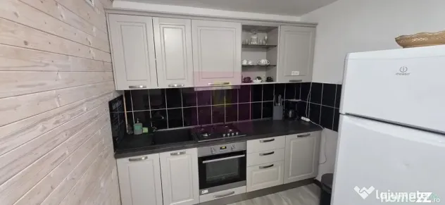 Vila de vânzare cu 8 camere și garaj in Busteni