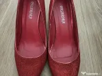 Pantofi roșii de ocazie
