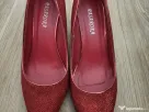 Pantofi roșii de ocazie