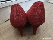 Pantofi roșii de ocazie 