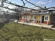 Casă / Vilă cu 3 camere de vânzare 