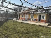 Casă / Vilă cu 3 camere de vânzare 