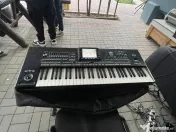 Vând Korg pa3x 256mb 