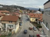 Apartament cu 3 camere de vânzare în Centrul orașului ... 