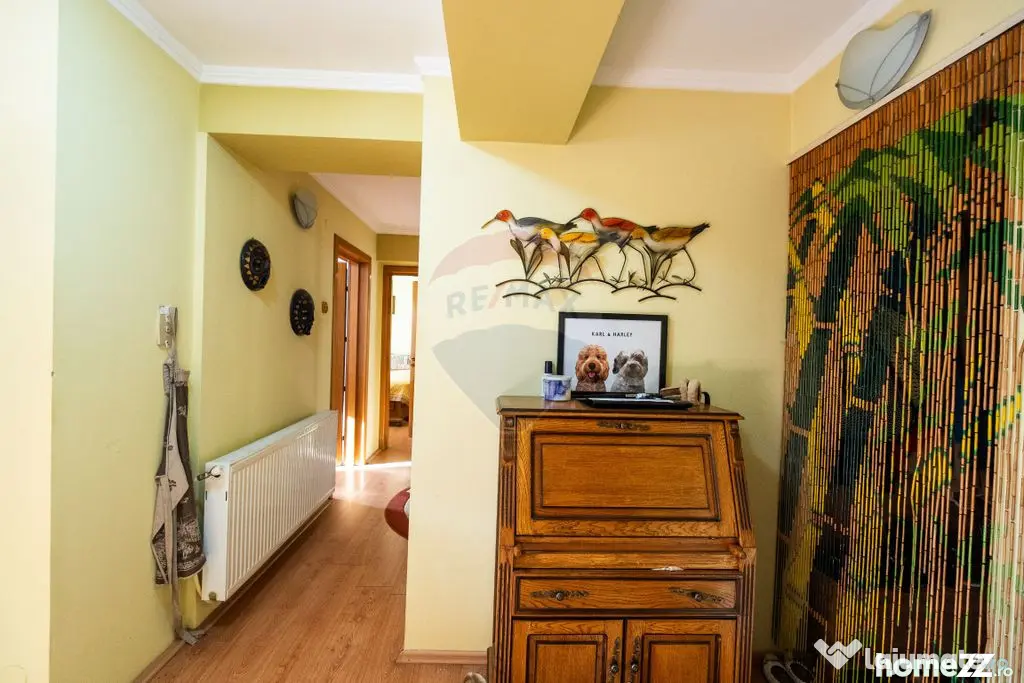 Apartament cu 3 camere de vânzare în Centrul orașului ...