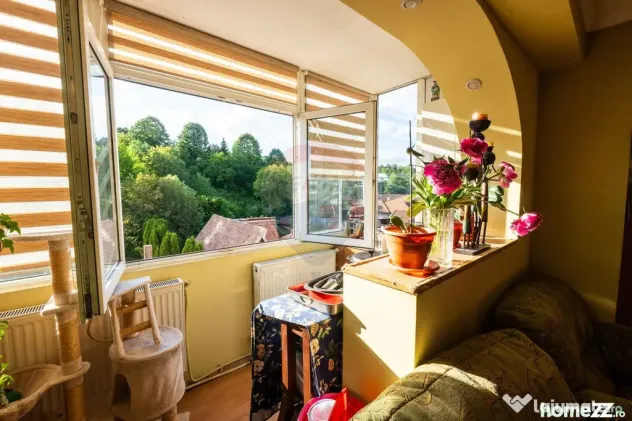 Apartament cu 3 camere de vânzare în Centrul orașului ...