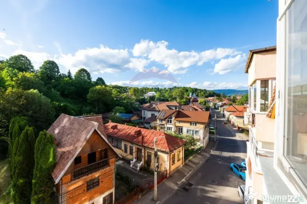 Apartament cu 3 camere de vânzare în Centrul orașului ...