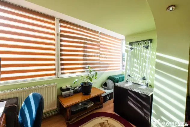 Apartament cu 3 camere de vânzare în Centrul orașului ...