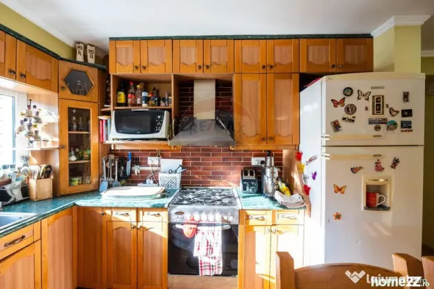 Apartament cu 3 camere de vânzare în Centrul orașului ...