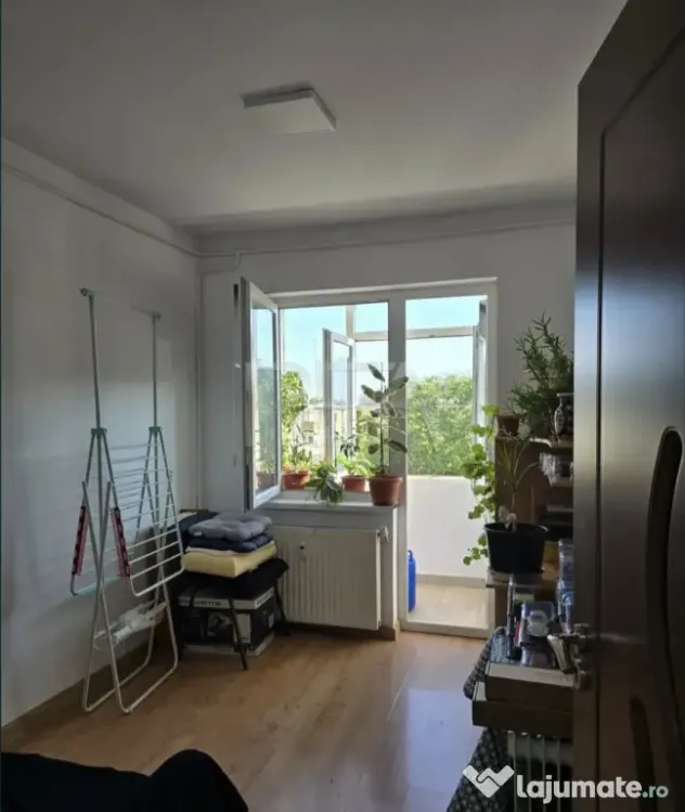 3 camere, 4/4, bloc 1981, anvelopat-Gorjului