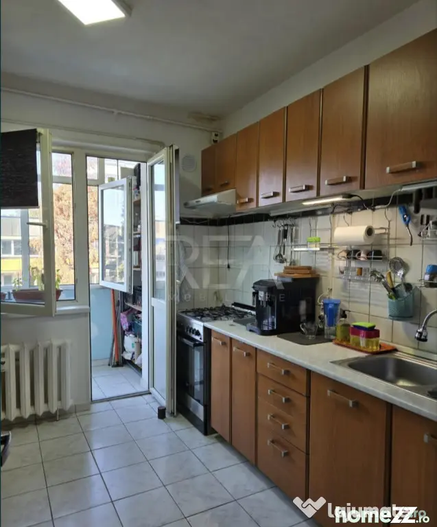 3 camere, decomandat, bloc 1981, anvelopat-Gorjului - Bucuresti (Bucuresti-Ilfov)