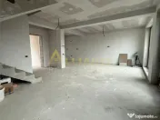 Casa 5 camere tip DUPLEX - 4 bai, Terasa Curte, 250 MP 