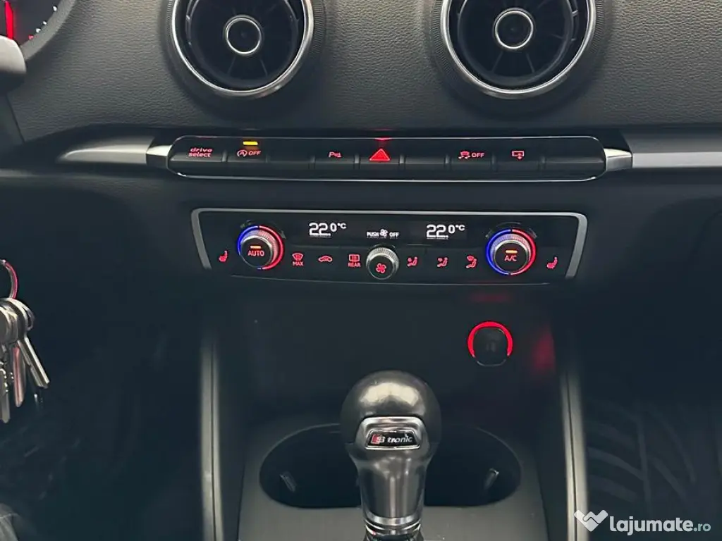 Vând Audi A3 Sportback, an 2014, motorizare 1.8 TFSI 180 CP, cutie automată DSG.