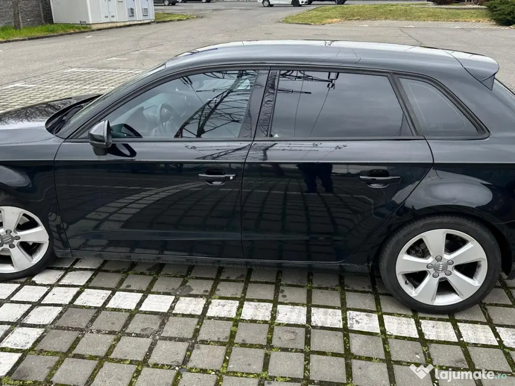 Vând Audi A3 Sportback, an 2014, motorizare 1.8 TFSI 180 CP, cutie automată DSG.