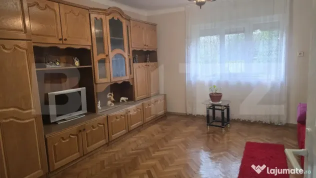 Casa 3 camere 133 mp; Teren - 1432 mp. Livada