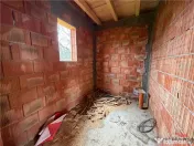 Casa la rosu din caramida de in comuna Carligele 