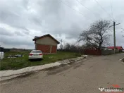 Casa la rosu din caramida de in comuna Carligele 