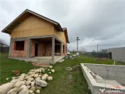 Casa la rosu din caramida de in comuna Carligele 
