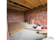 Casa la rosu din caramida de in comuna Carligele 