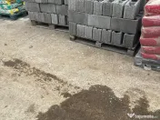 Vindem boltari si placi de gard! 