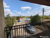 1 Decembrie,vila 5 cam ,P 1 pod, teren 1000 mp,an 2005 