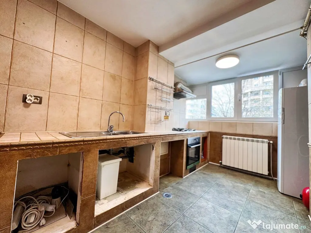 Decebal | 3 camere 97 mp utili | Centrală proprie | Etaj...