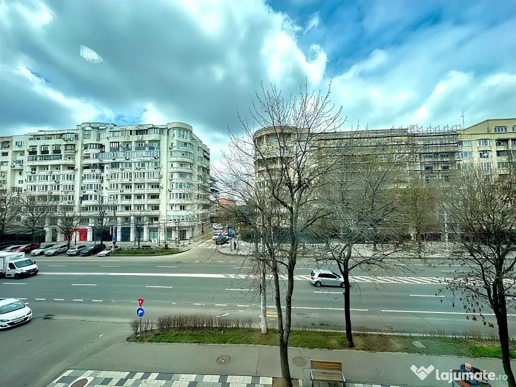 Decebal | 3 camere 97 mp utili | Centrală proprie | Etaj...