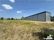 Spatiu comercial stradal, cu toate utilitatile stradal, la 1 