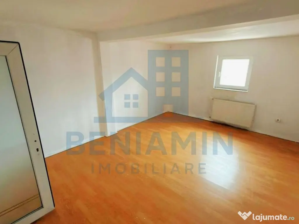 Vila P+2 Alexandru Cel Bun cu doua etaje si curte proprie