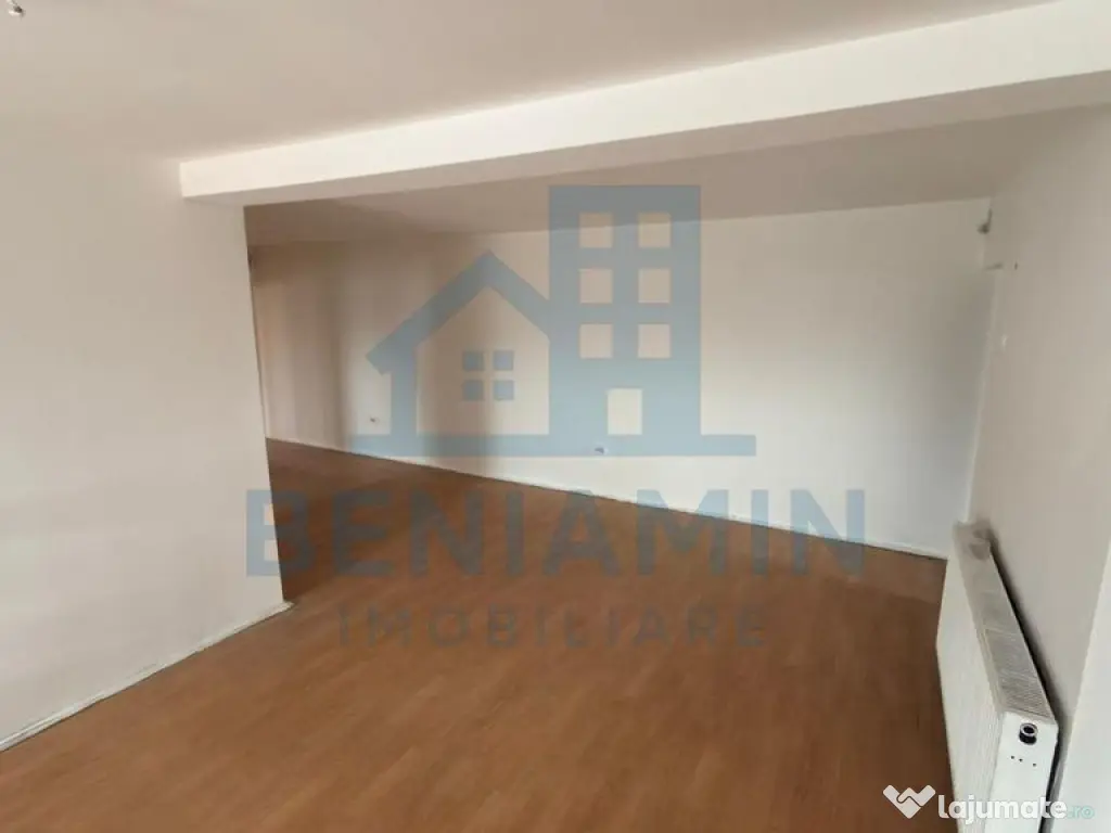 Vila P+2 Alexandru Cel Bun cu doua etaje si curte proprie