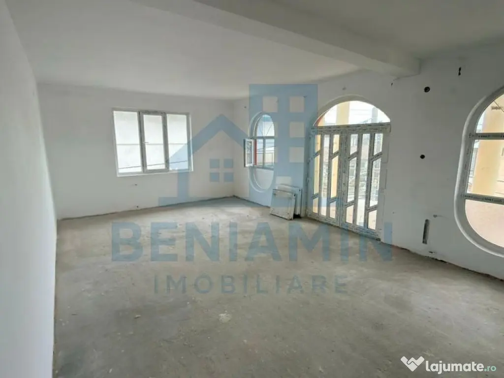 Vila P+2 Alexandru Cel Bun cu doua etaje si curte proprie