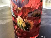 Vand pahar nou din cristal rubin. Are o vechime de peste 100 de ani. 