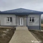 Casă de vânzare în Tomești – zonă centrală, lângă