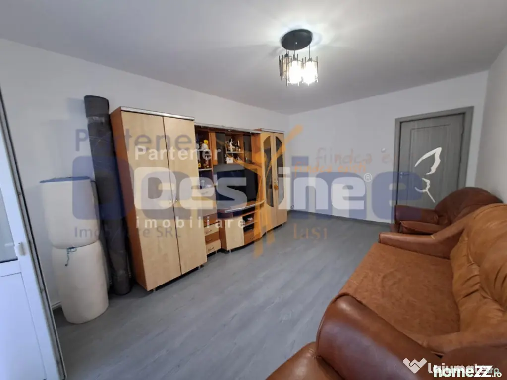 Apartament 3 camere Decomandat, 72 mp, Zona MIRCEA CEL BATRA