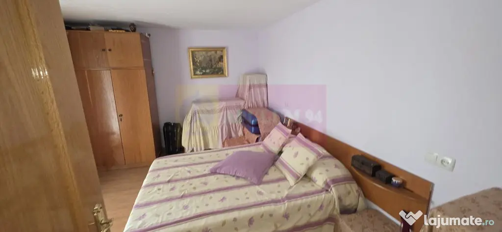 Casa de vanzare cu 3 camere in Poiana Campina